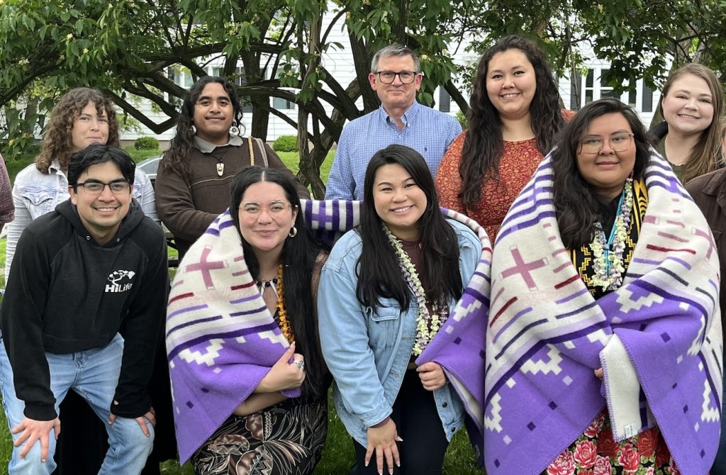 A group of students who have received the SIGP scholarship.